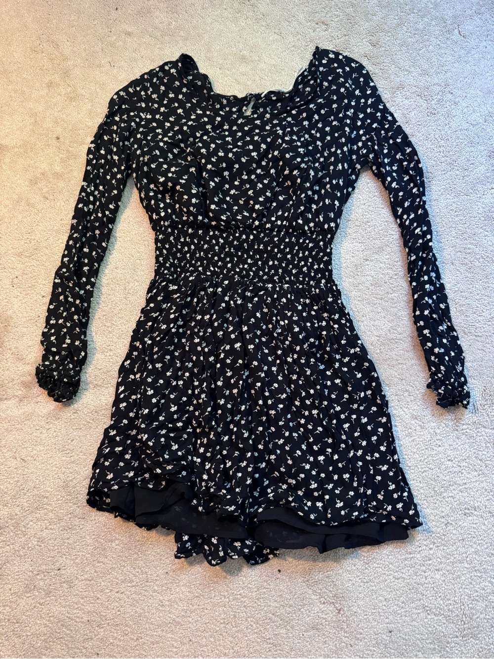 Kimchi Blue Black Floral Smocked Long-Sleeve Mini Dress